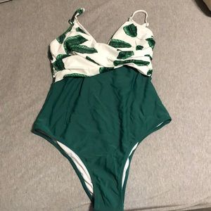 Brand New Cupshe One Piece Bathing Suit
